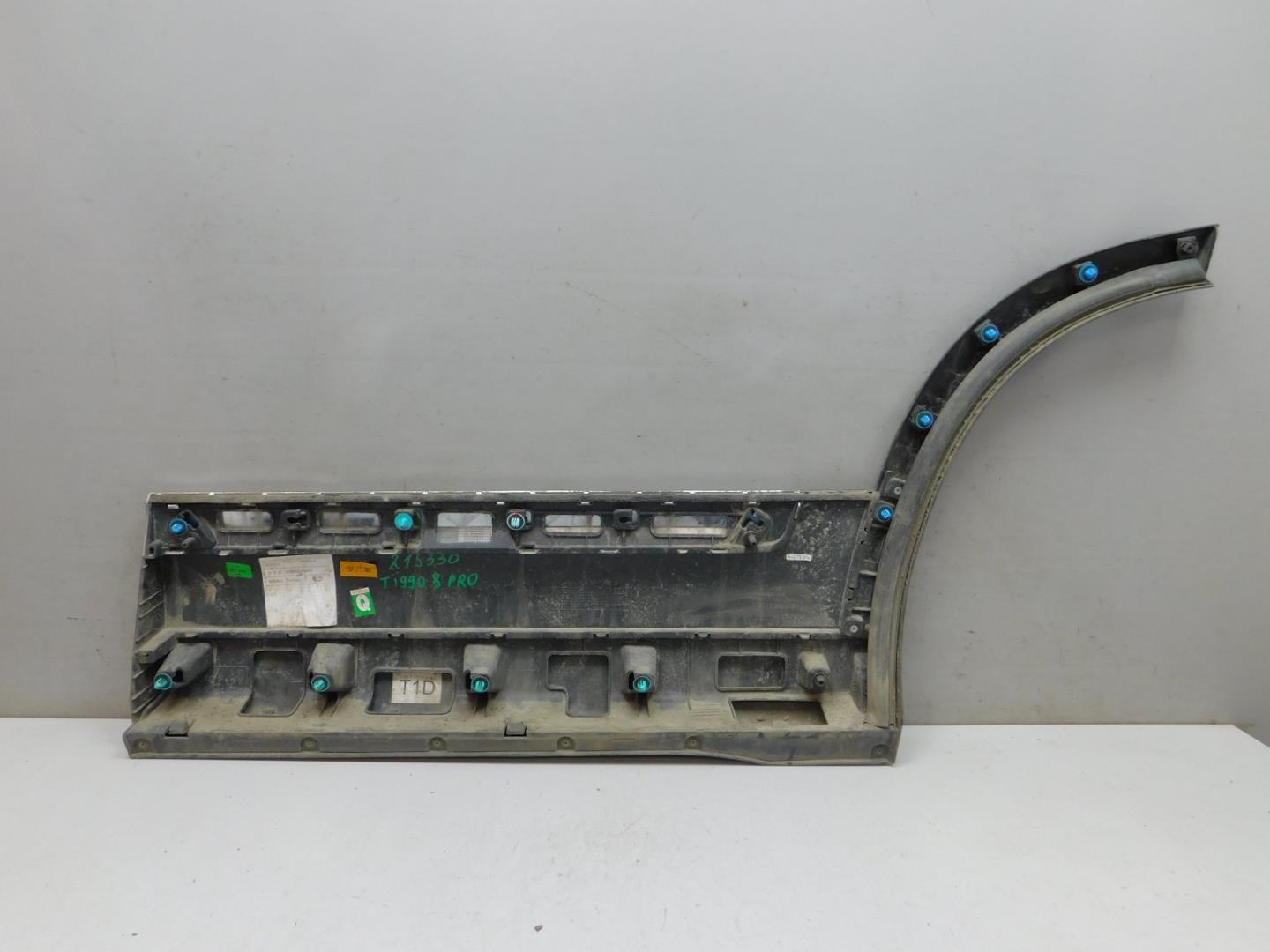 Накладка двери задней правой