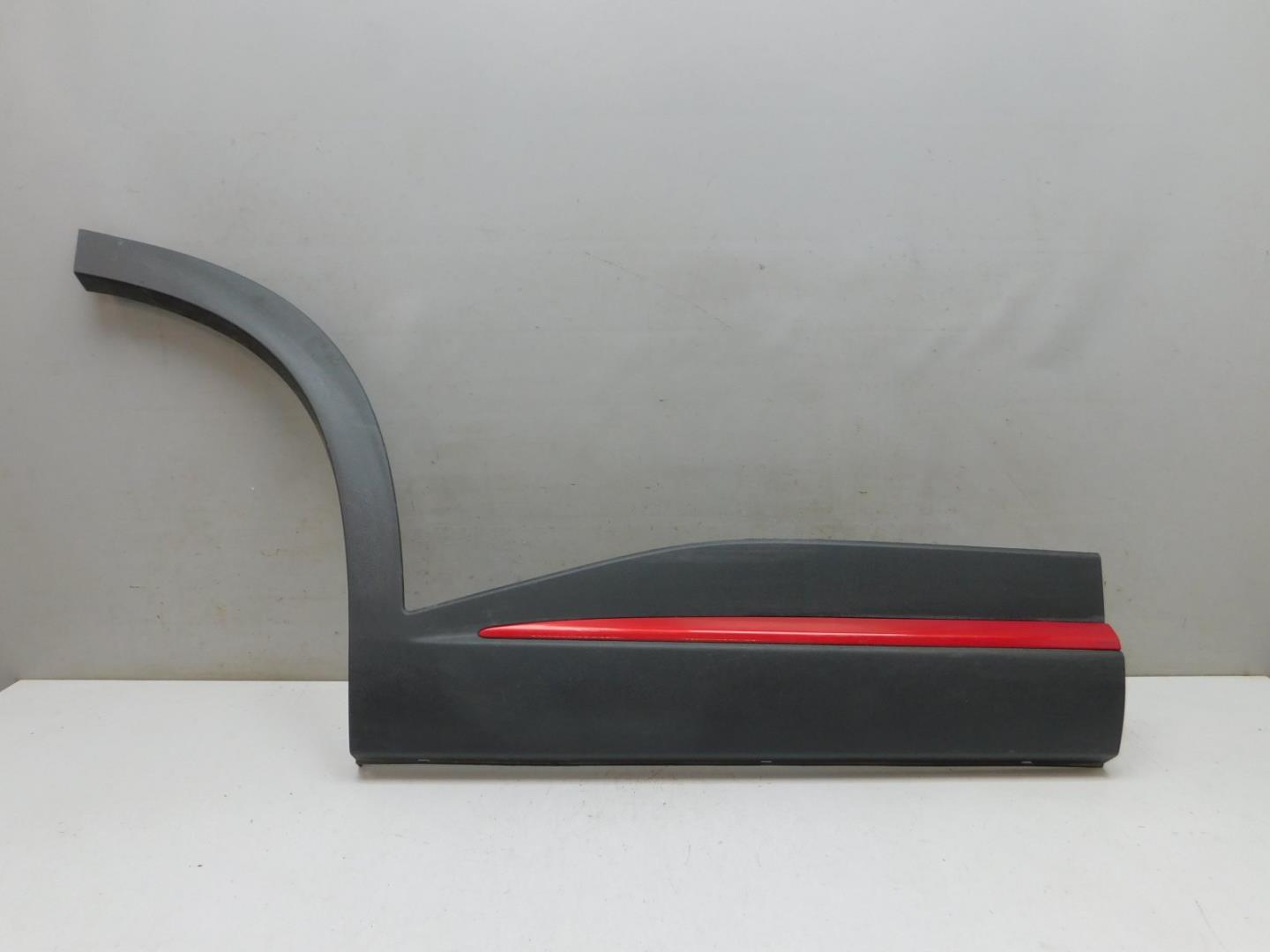 Накладка двери задней правой