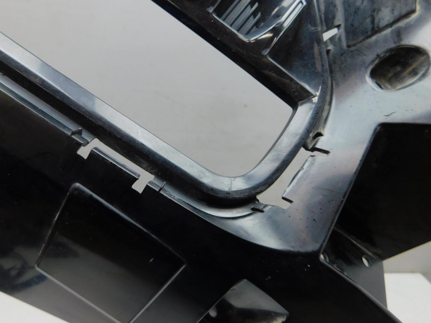 Решетка в бампер правая