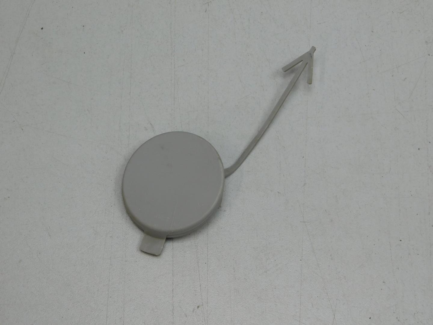 Заглушка буксировочного крюка