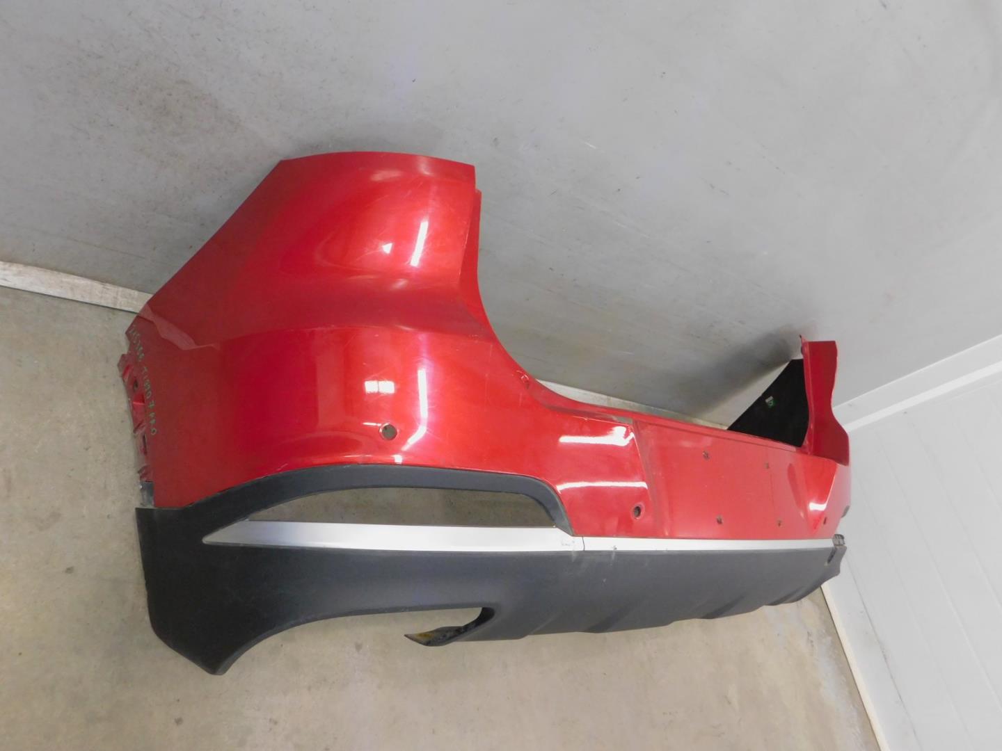 Бампер задний