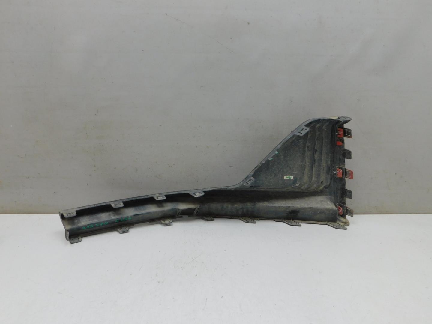 Накладка переднего бампера