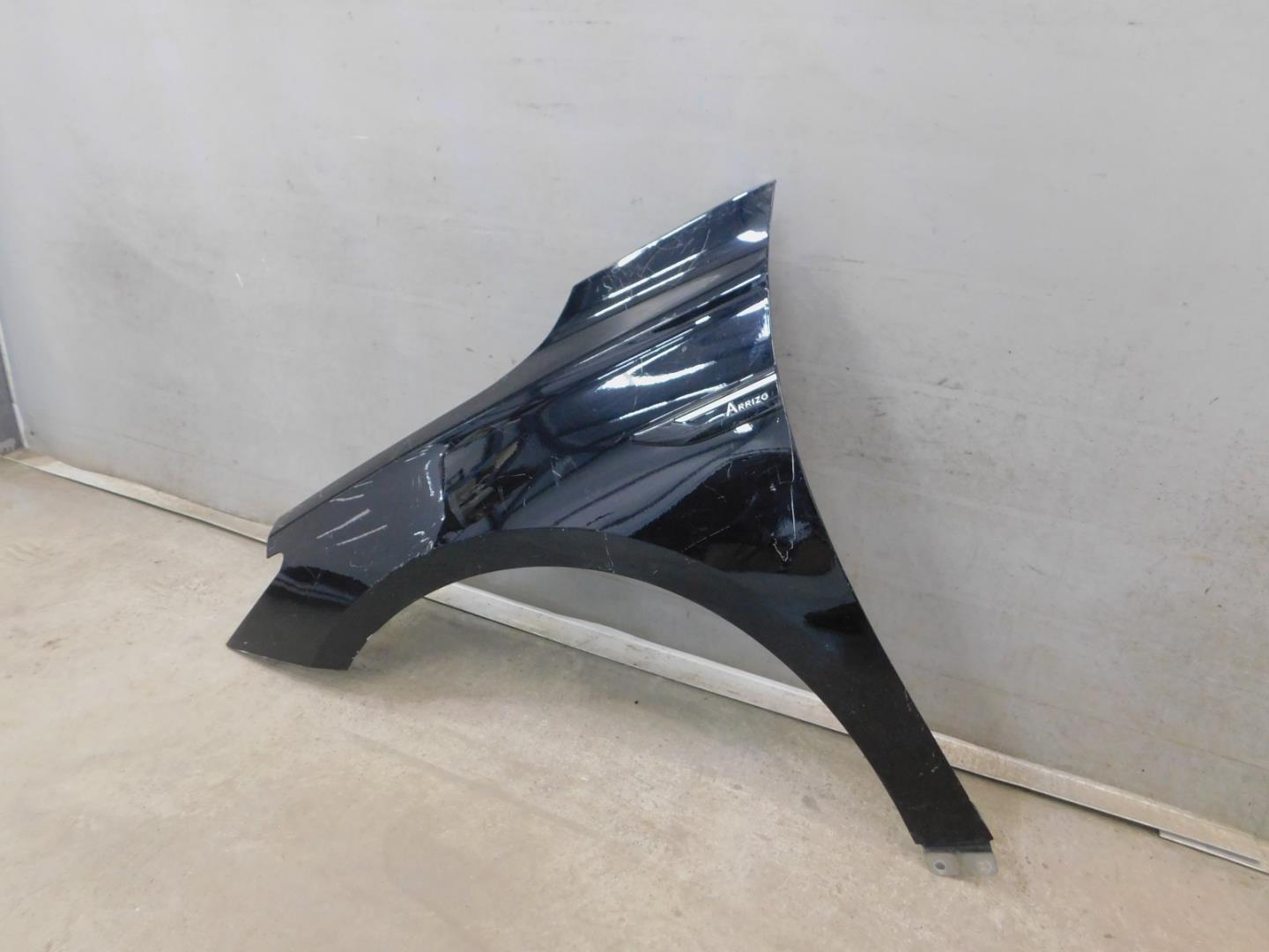 Крыло переднее левое