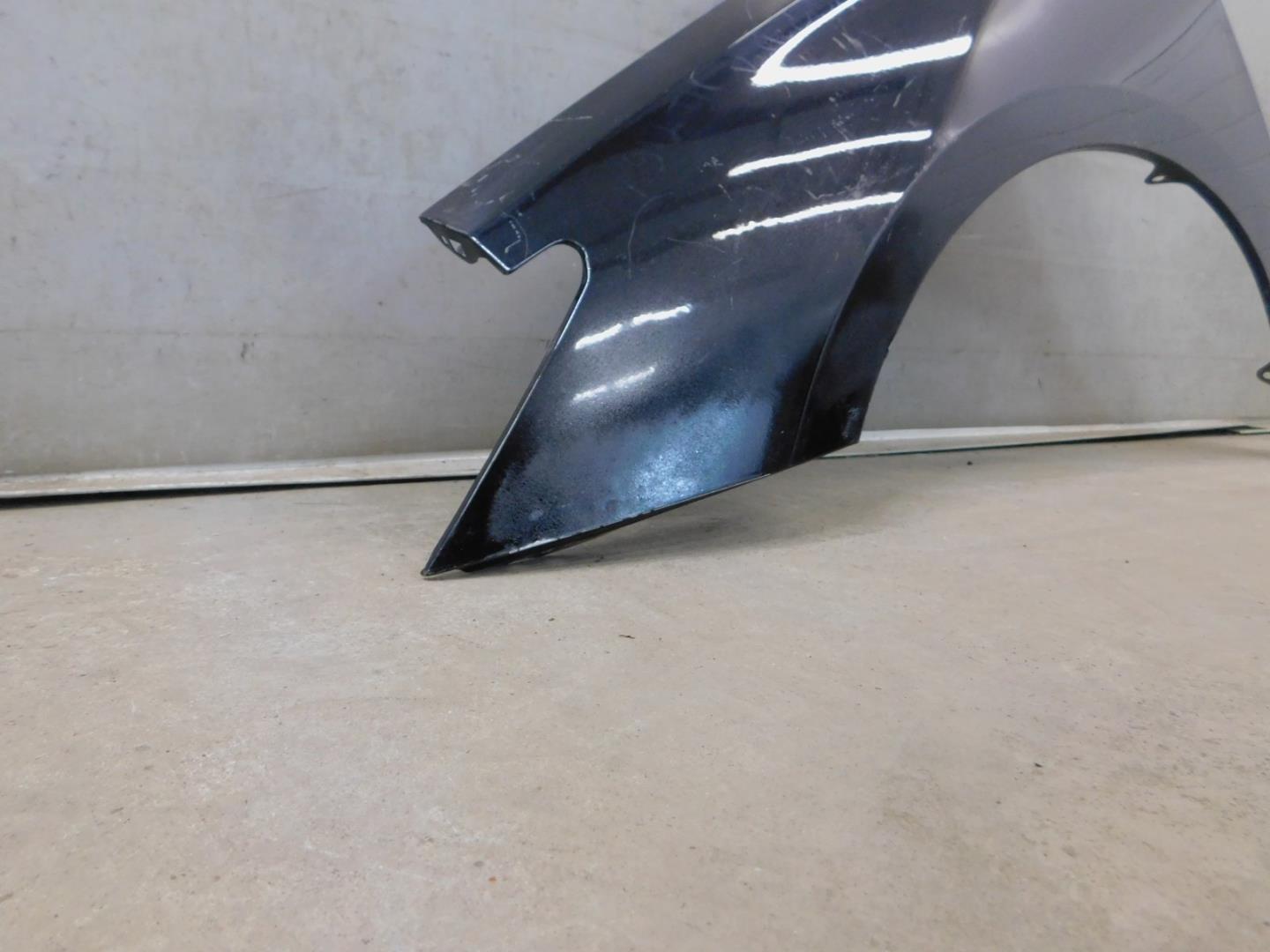 Крыло переднее левое