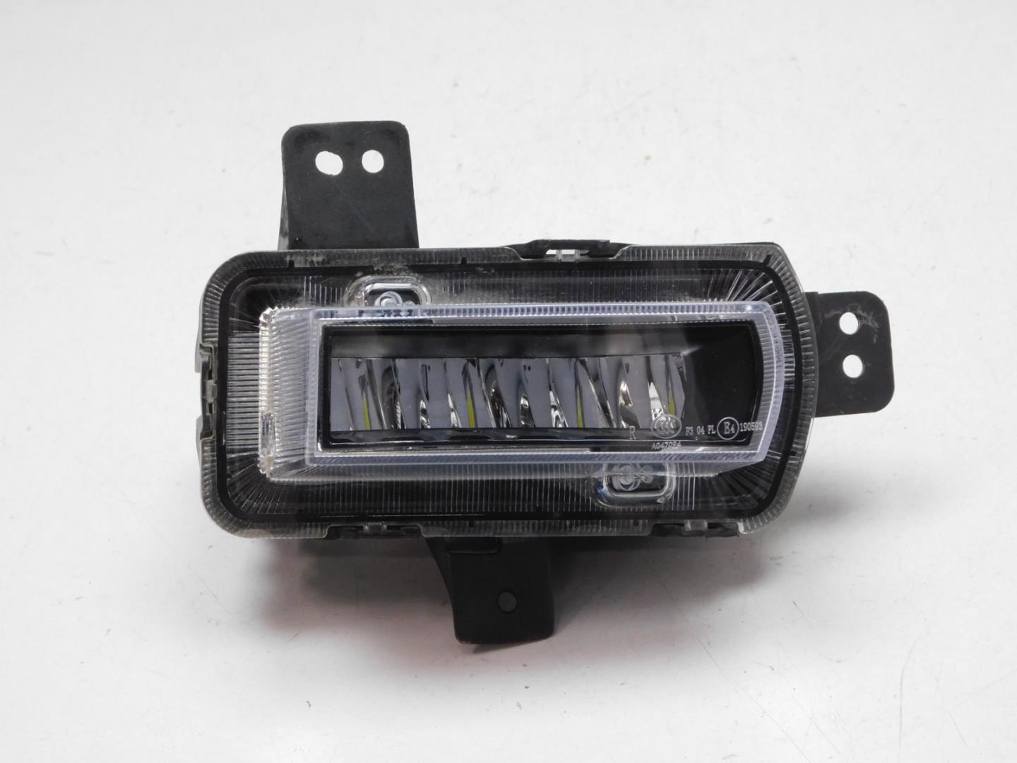 Крыло переднее левое