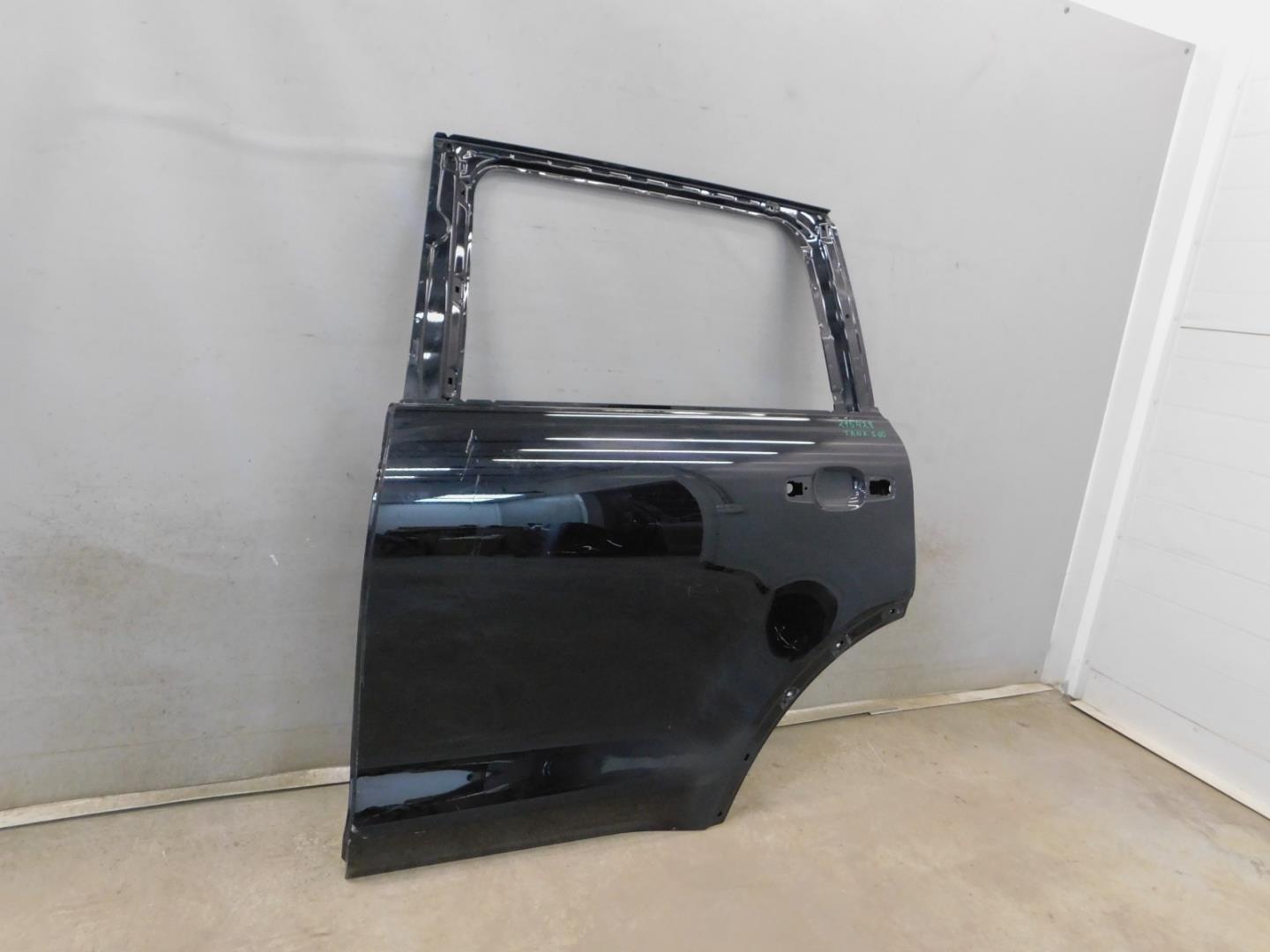 Дверь задняя левая