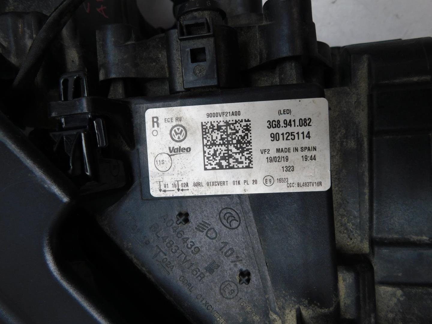 Фара правая