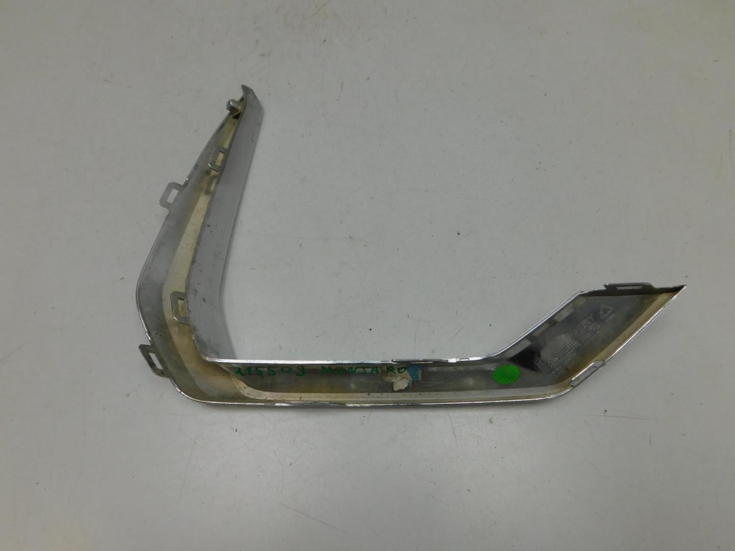 Накладка переднего бампера