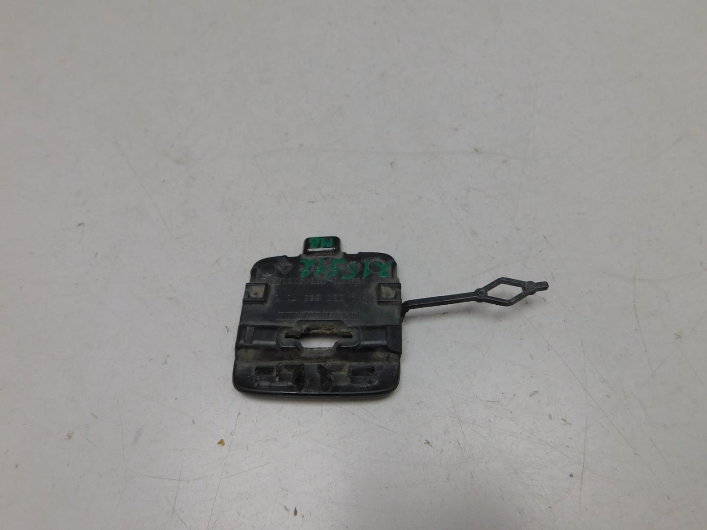 Заглушка буксировочного крюка