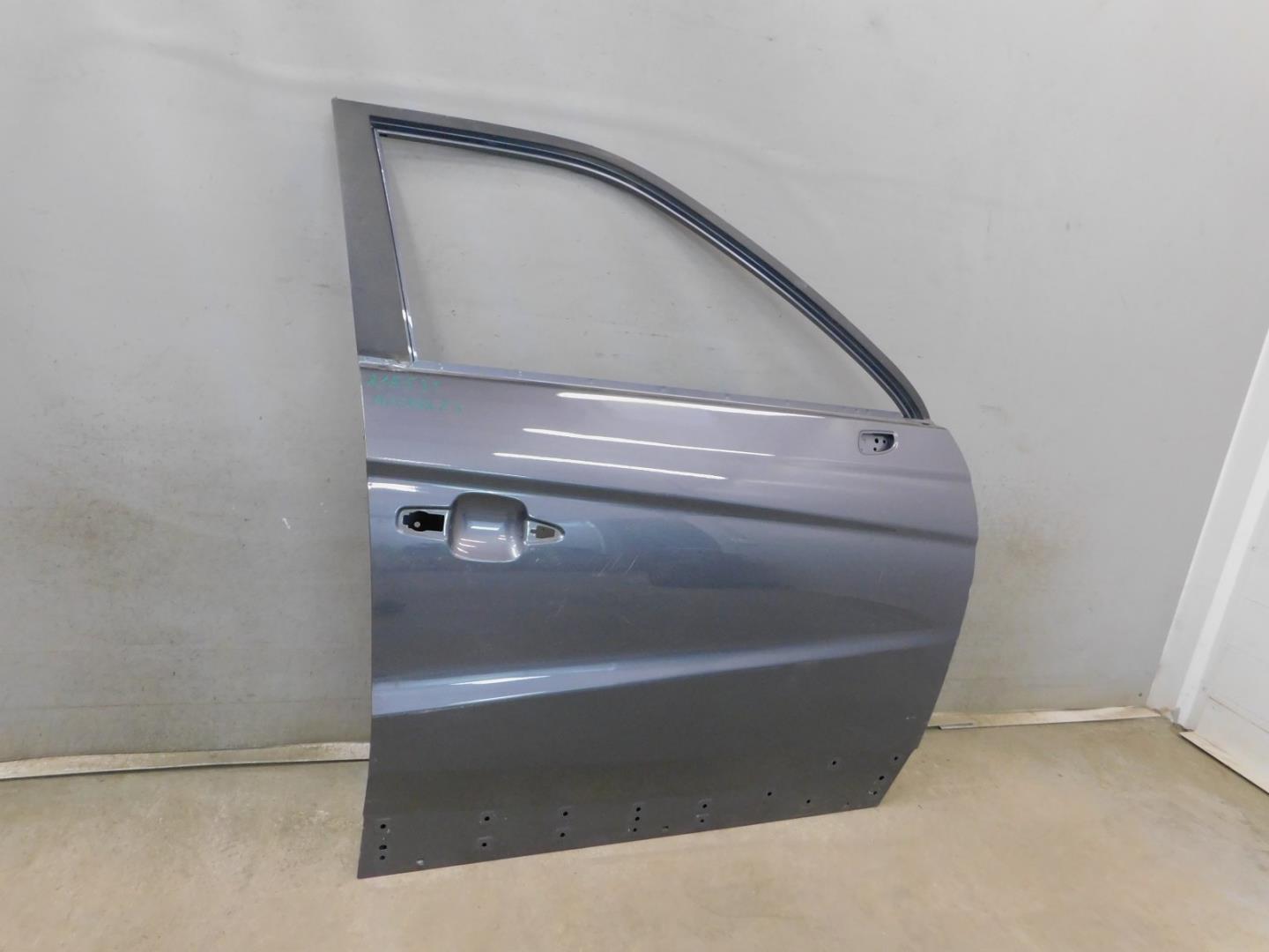 Дверь передняя правая