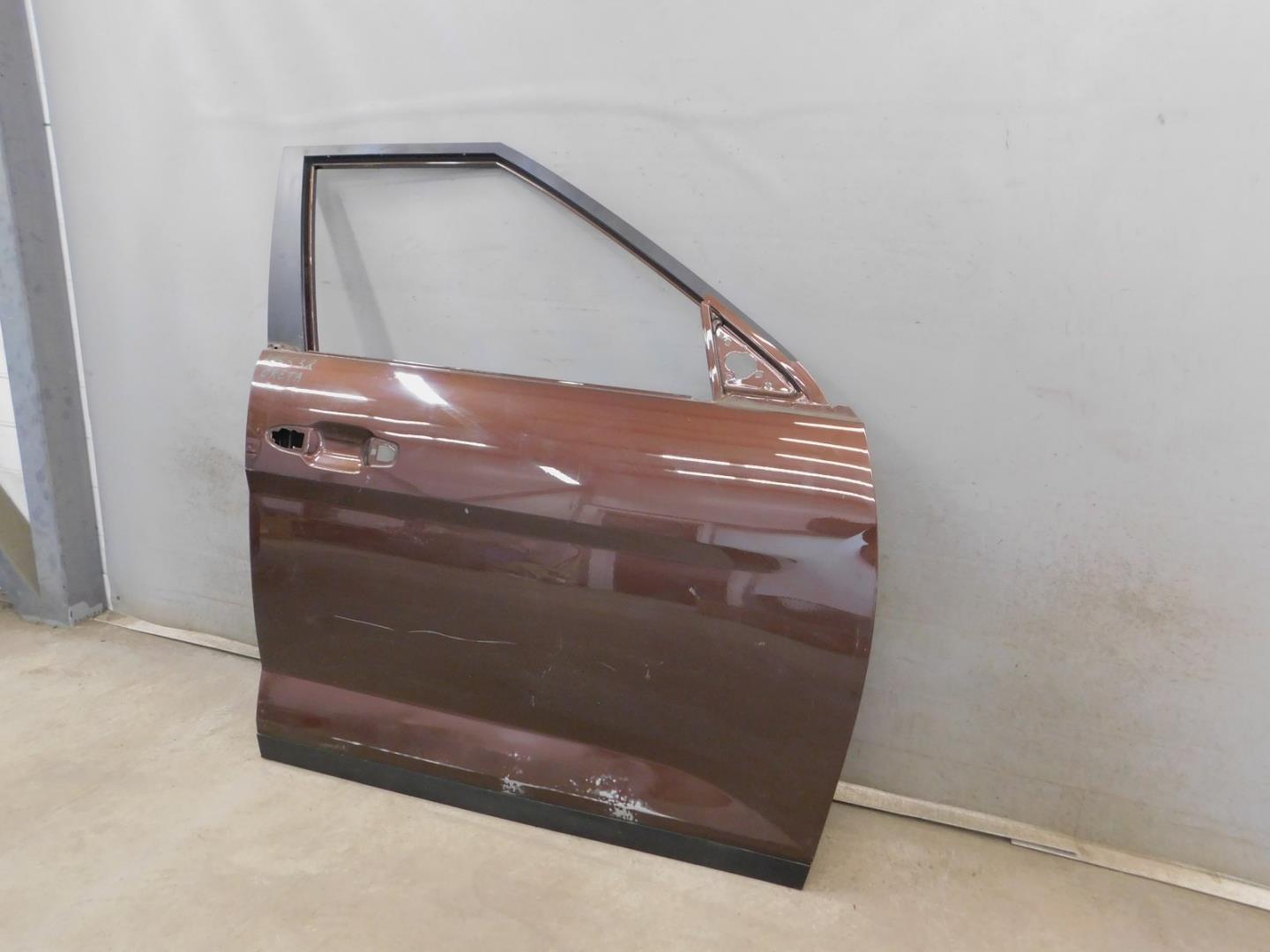 Дверь передняя правая