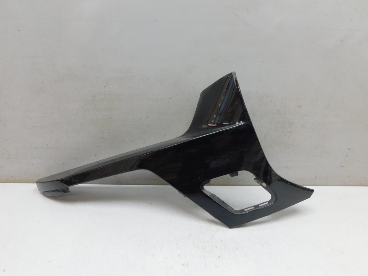 Накладка переднего бампера