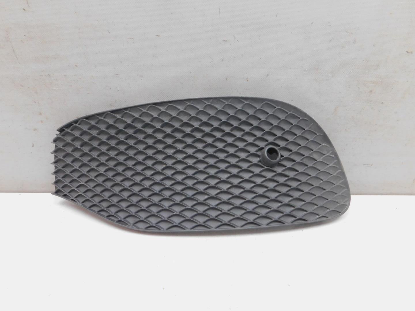 Решетка в бампер левая