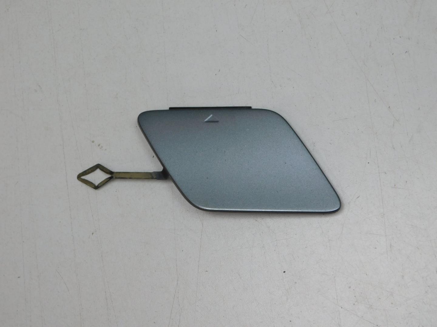 Заглушка буксировочного крюка