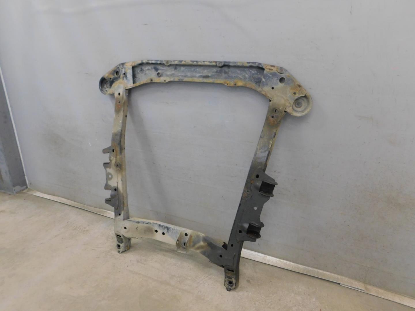 Балка подмоторная