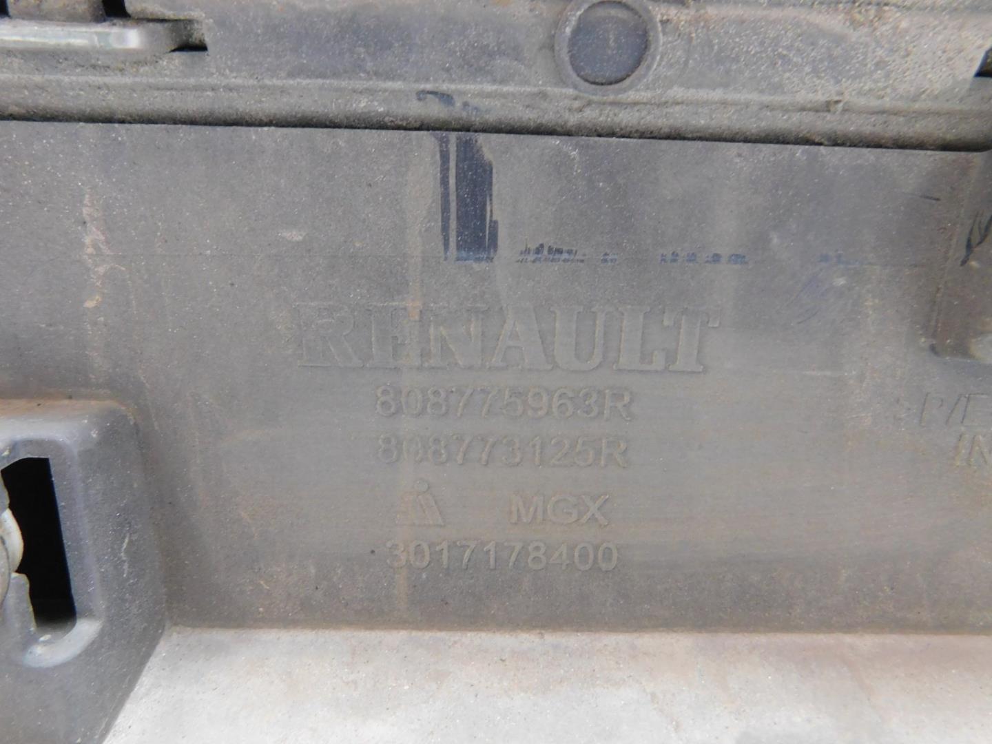 Накладка двери передней левой