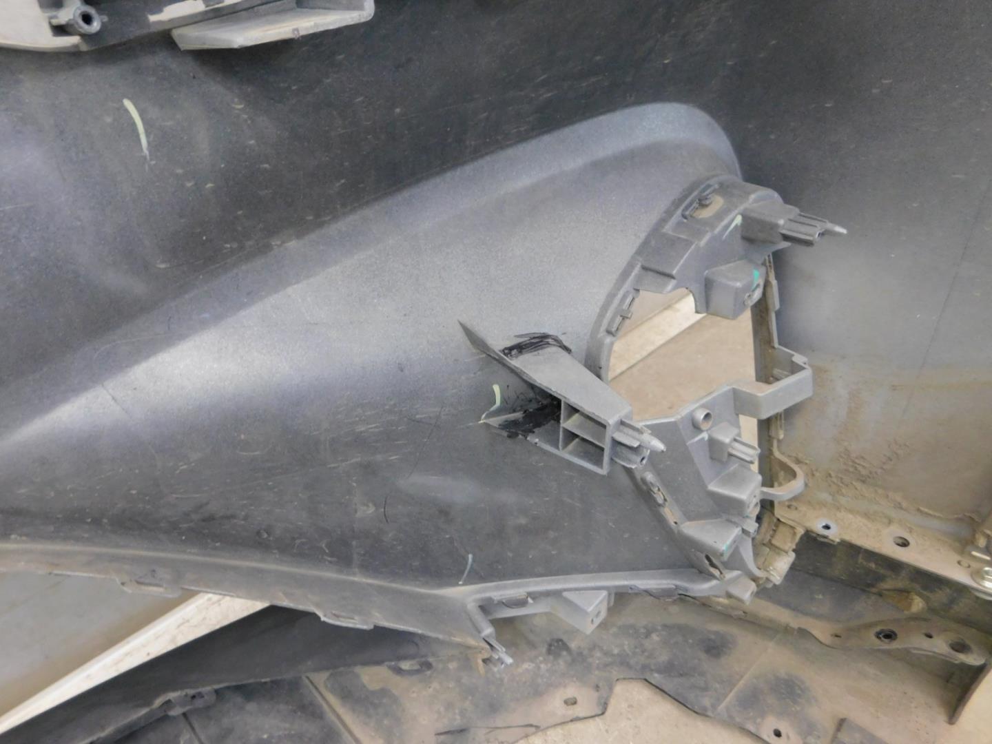 Бампер передний