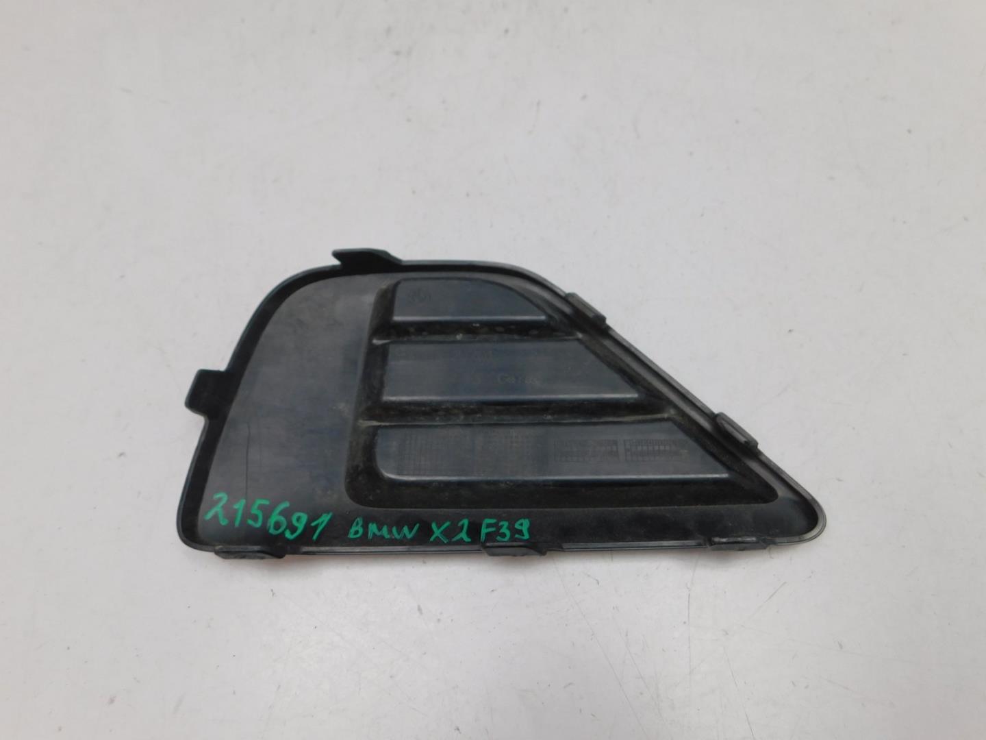 Решетка в бампер левая