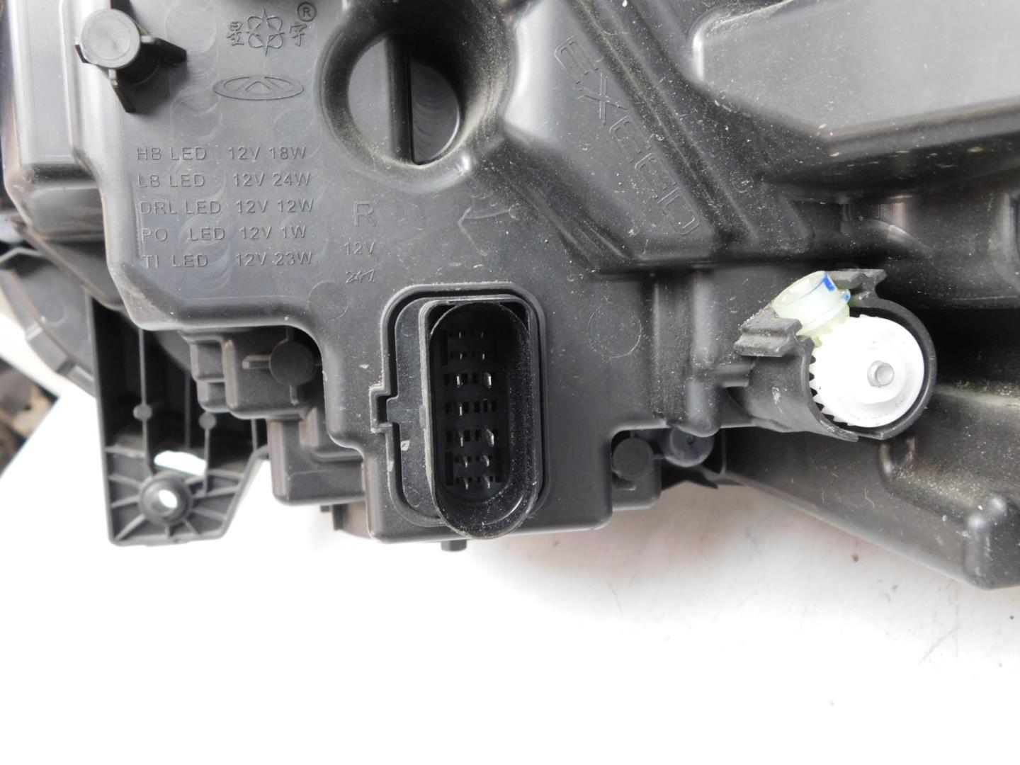 Фара правая