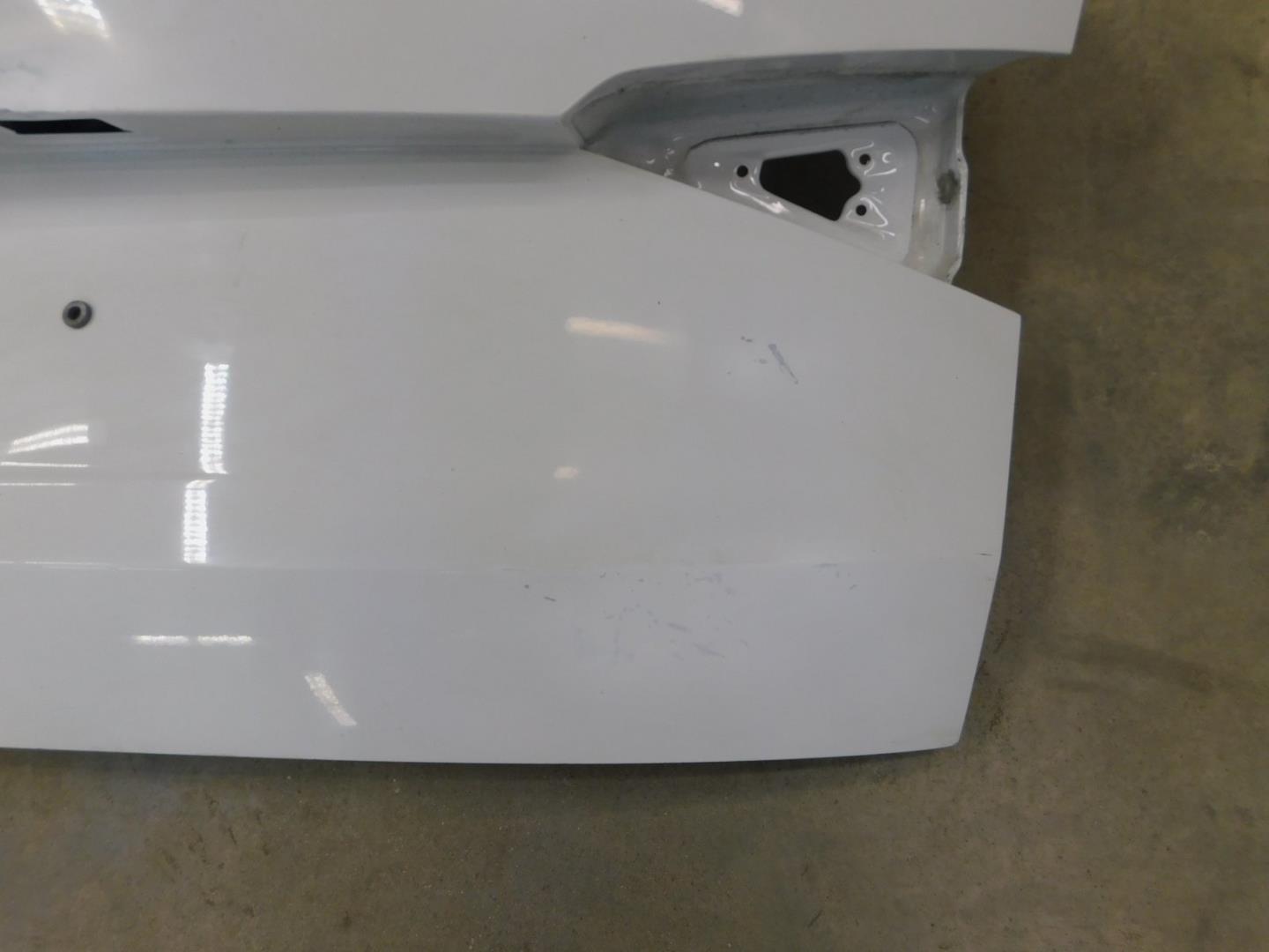 Дверь багажника