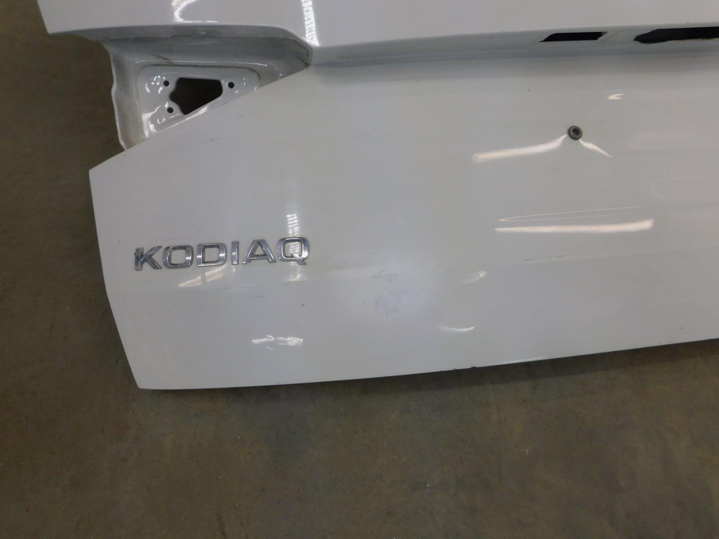 Дверь багажника