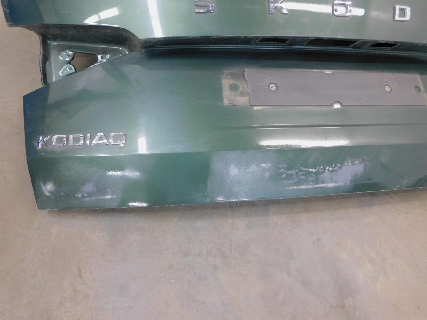 Дверь багажника