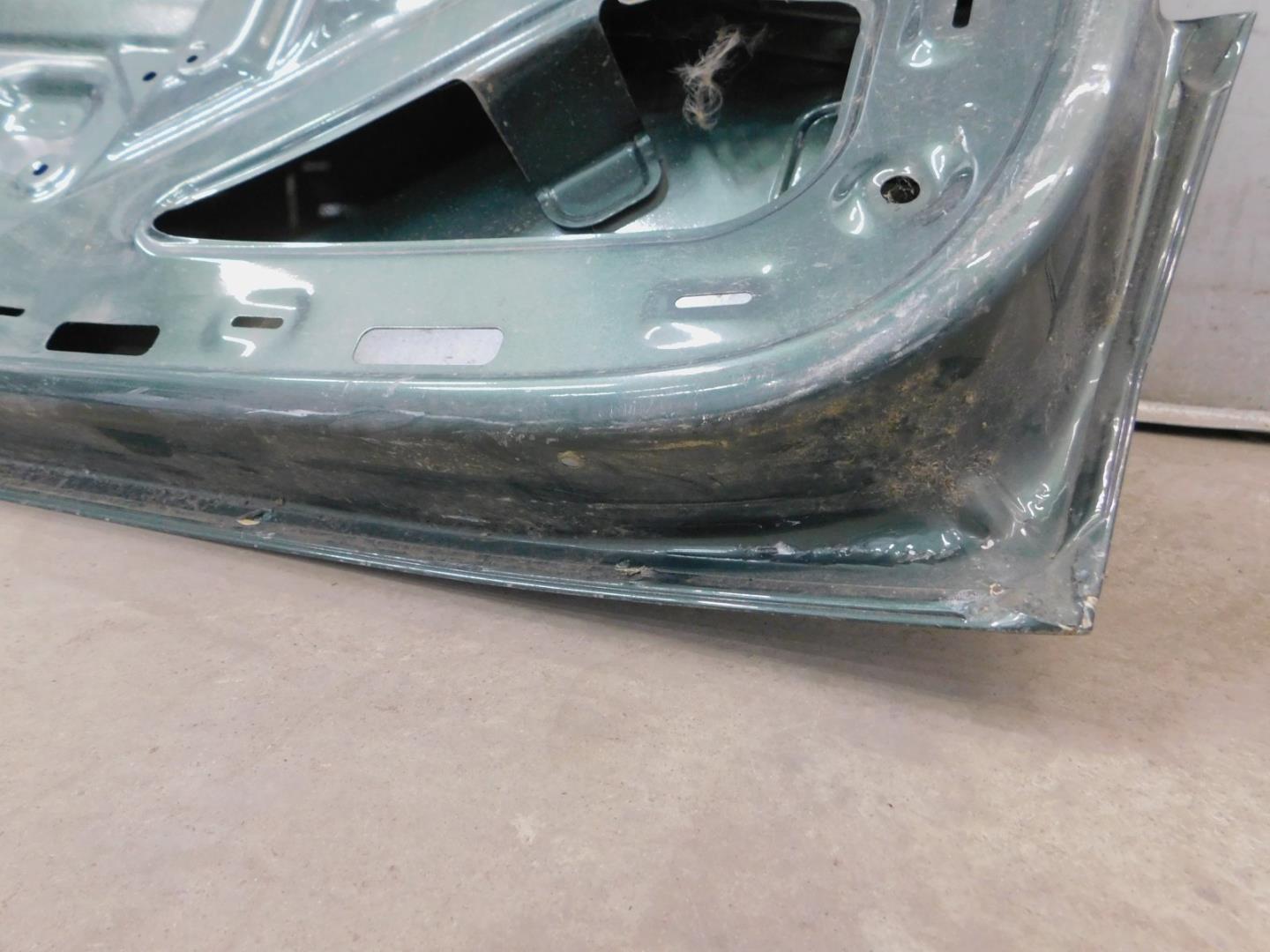 Дверь багажника