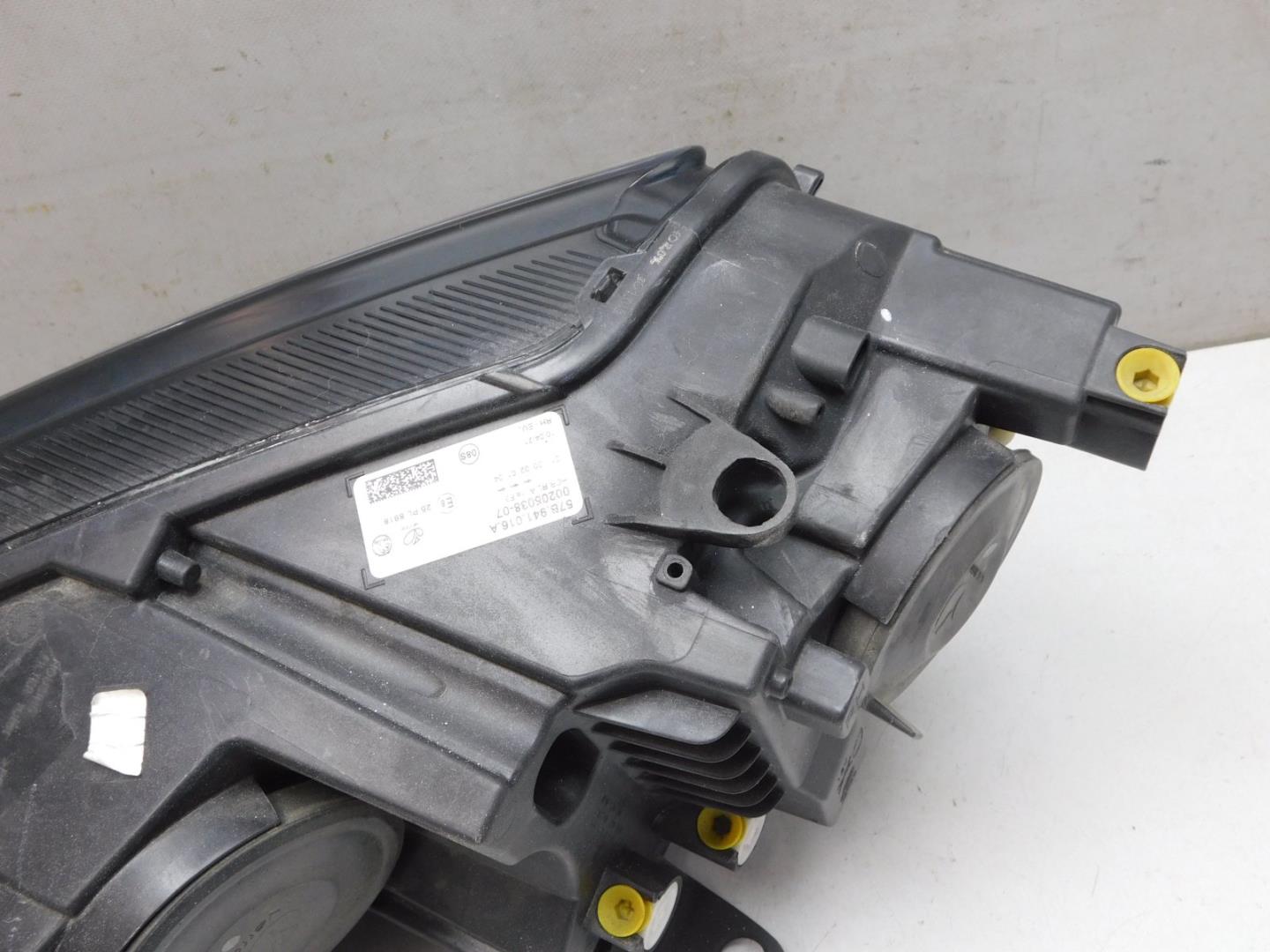 Фара правая