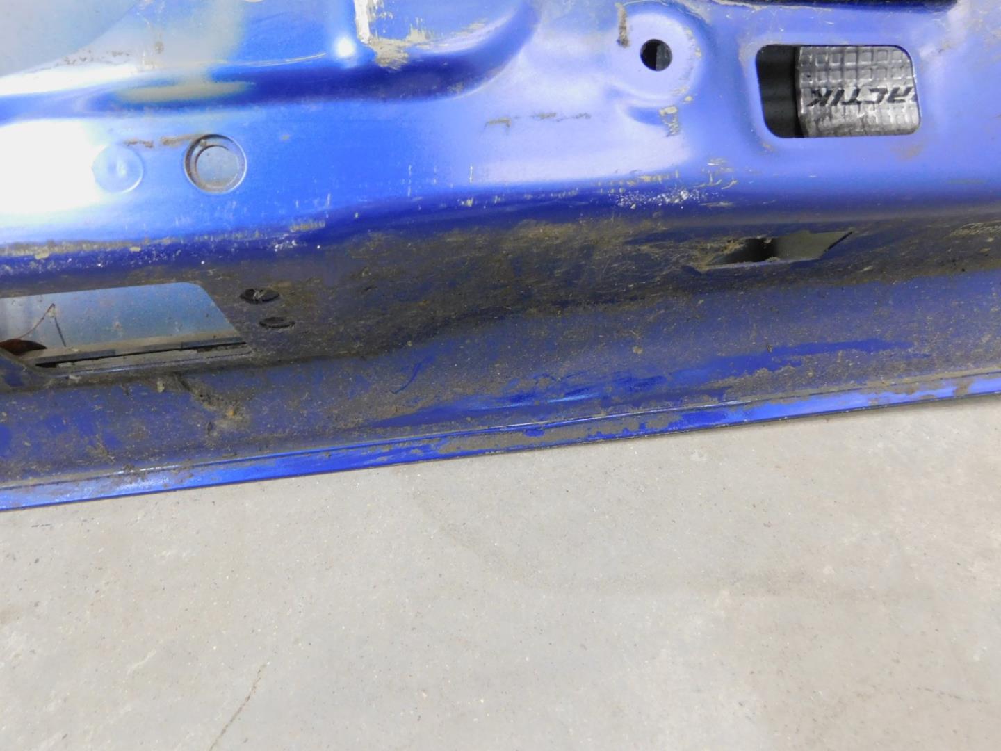 Дверь багажника