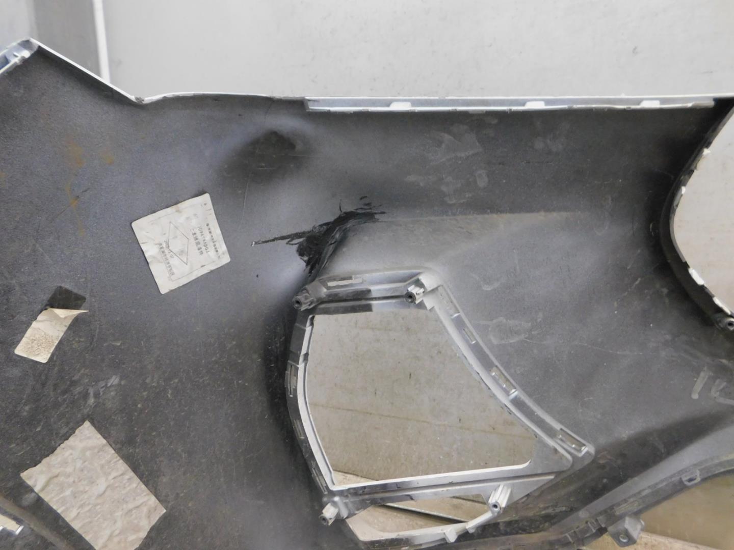 Бампер передний