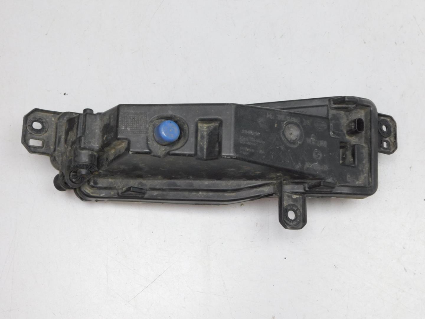 Фара противотуманная правая