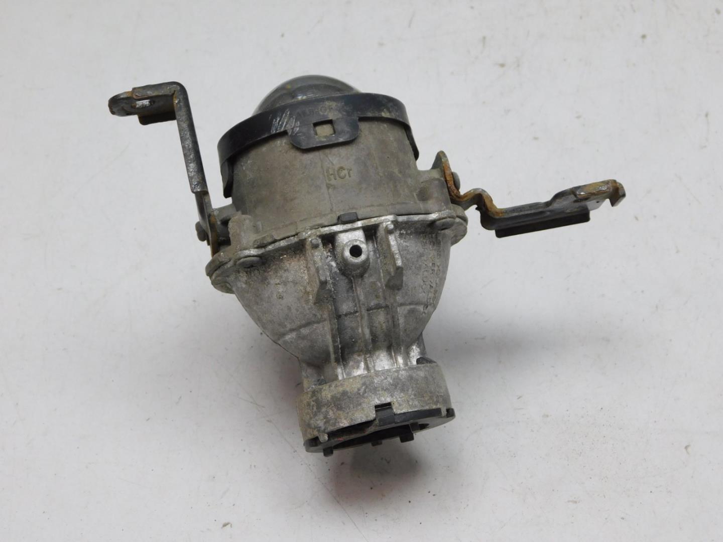 Фара противотуманная левая