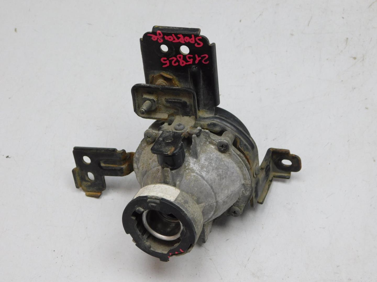 Фара противотуманная левая