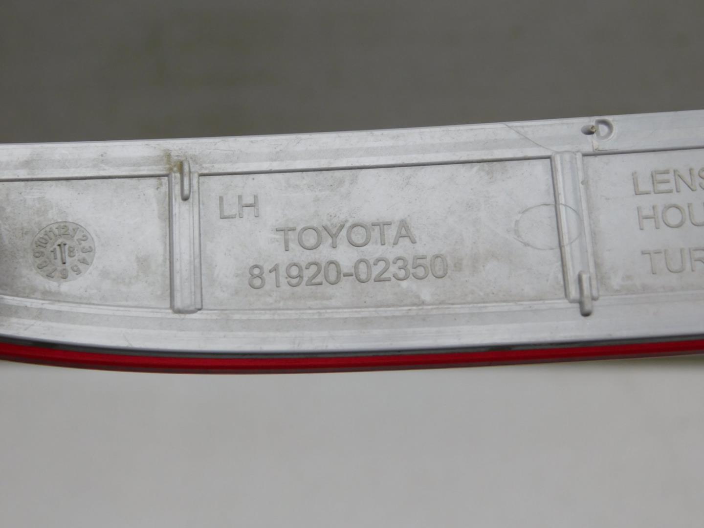 Фонарь задний в бампер левый