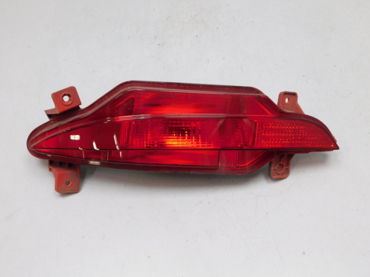 Фонарь задний в бампер левый