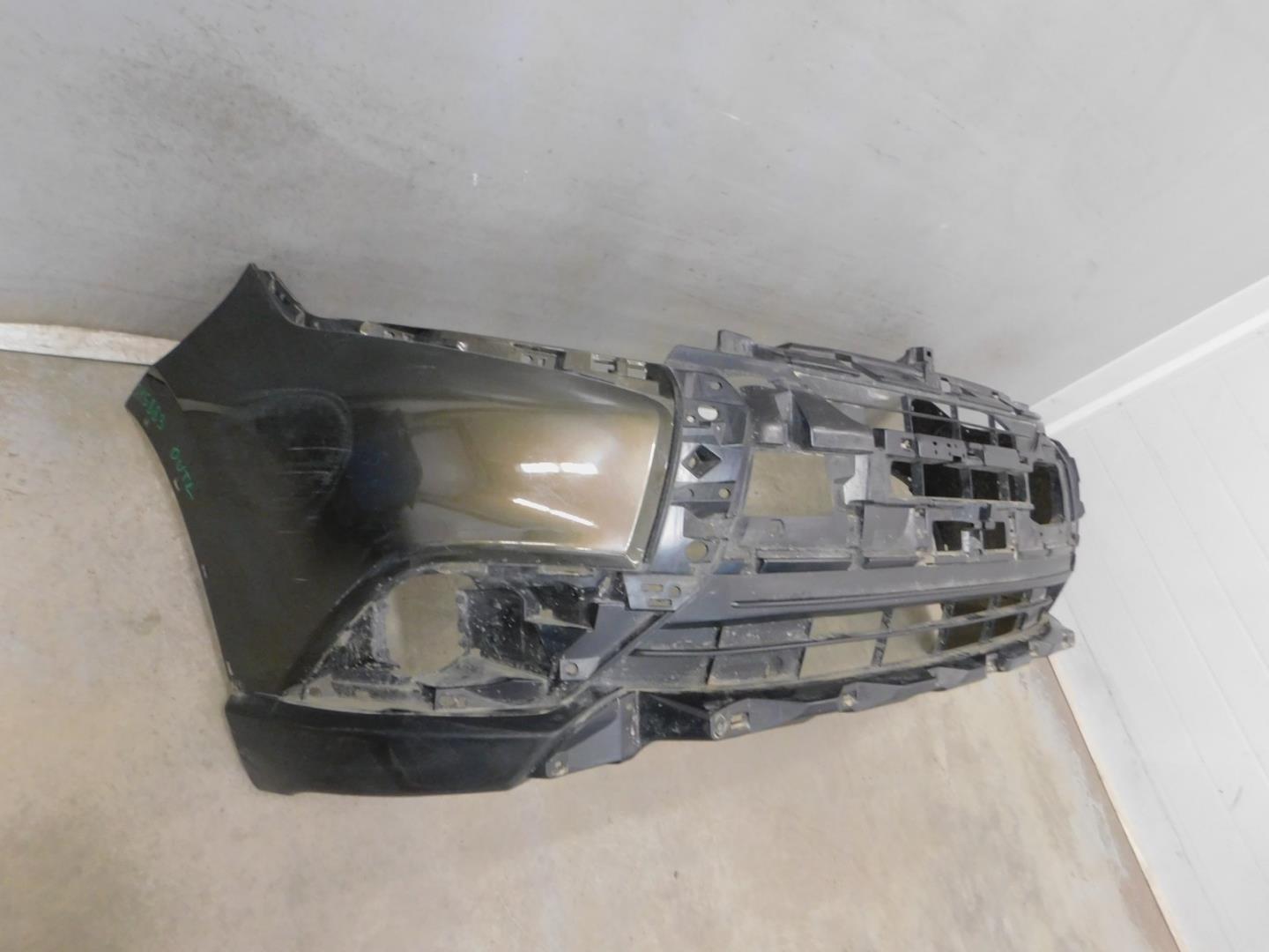 Бампер передний