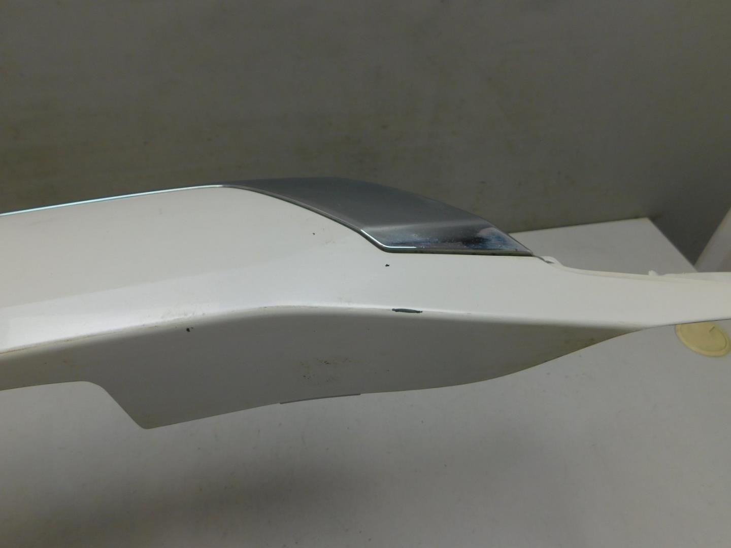 Накладка двери багажника