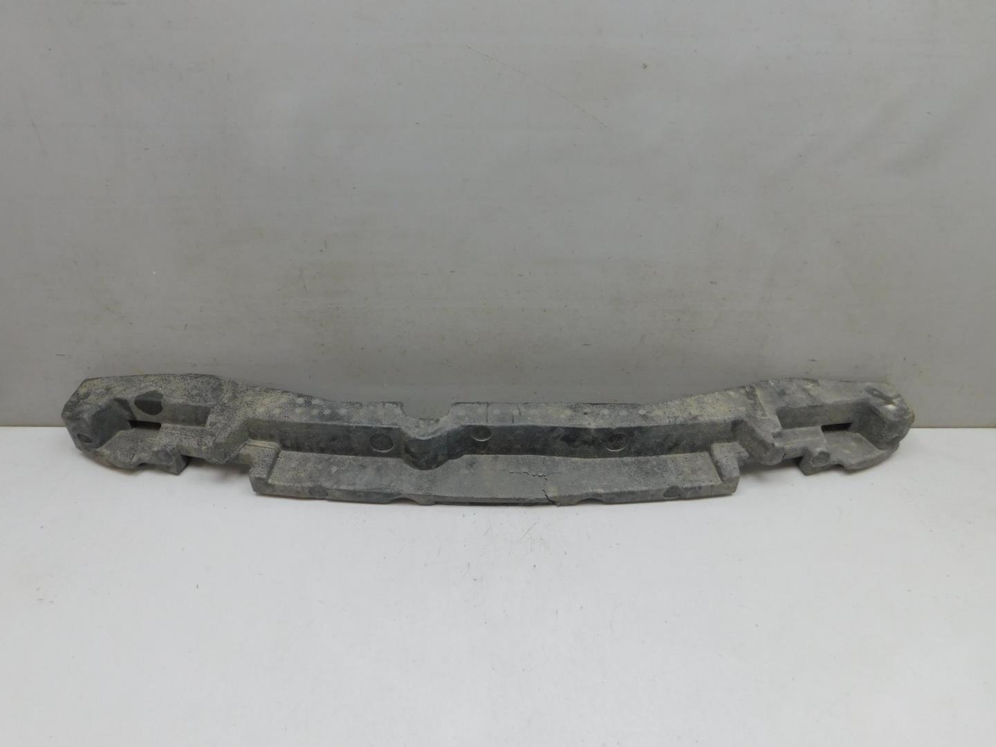 Усилитель переднего бампера