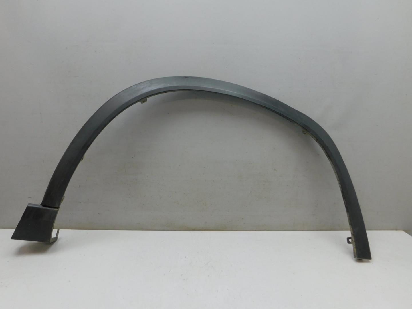 Накладка переднего крыла правого