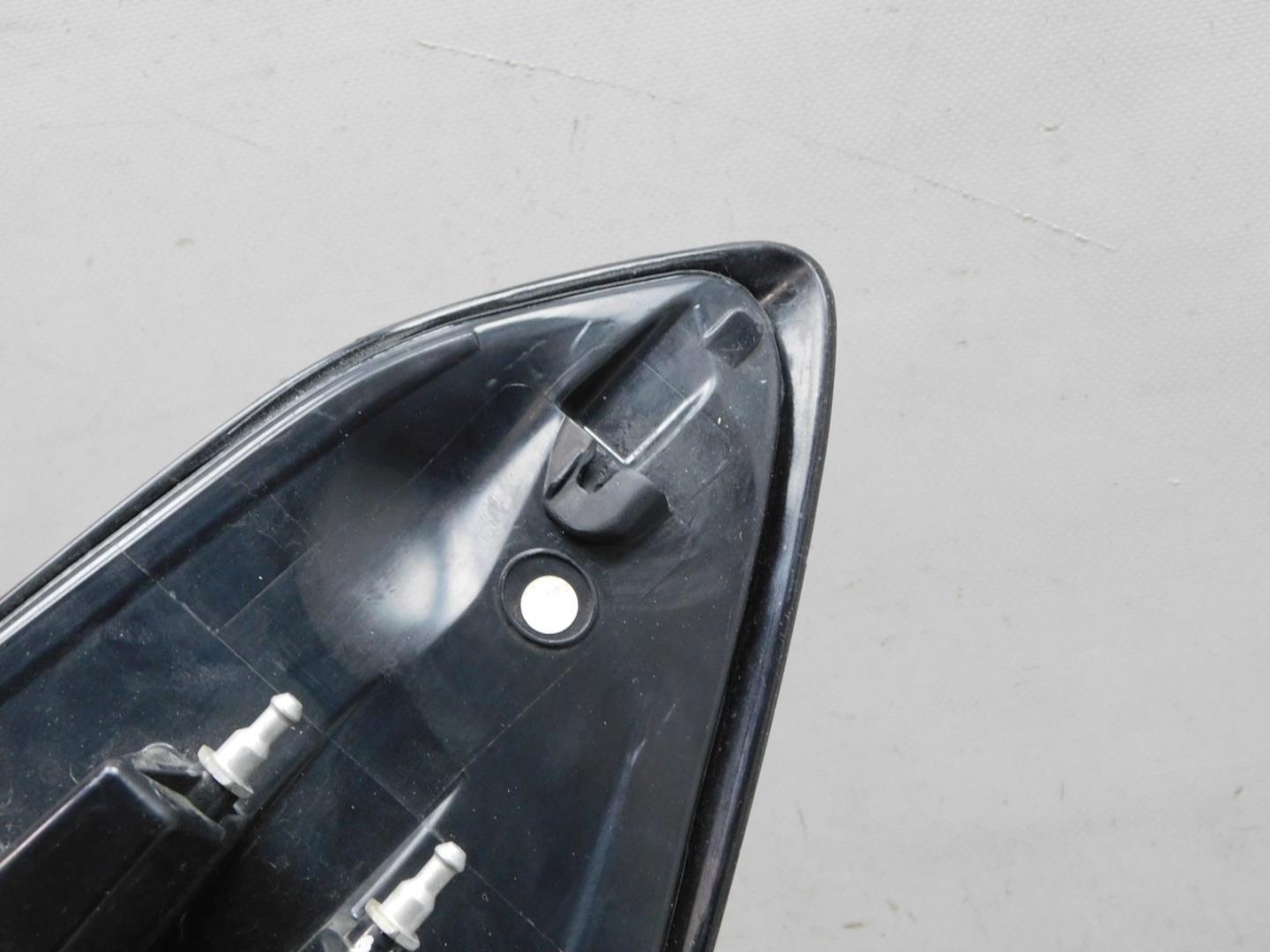 Фонарь задний наружный левый