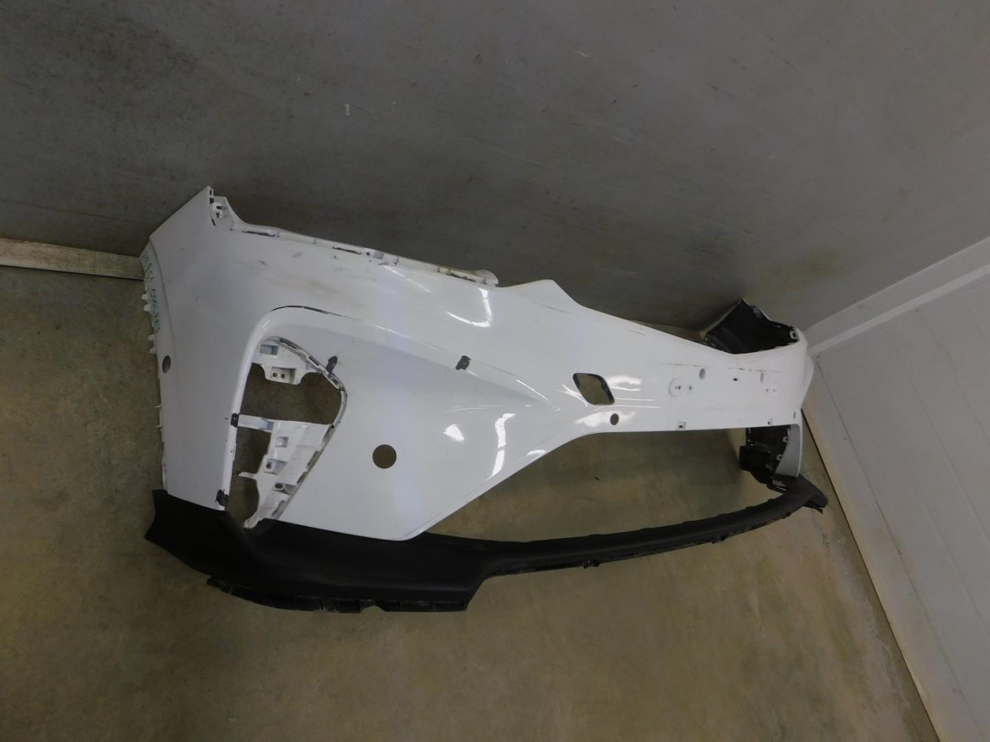 Бампер передний