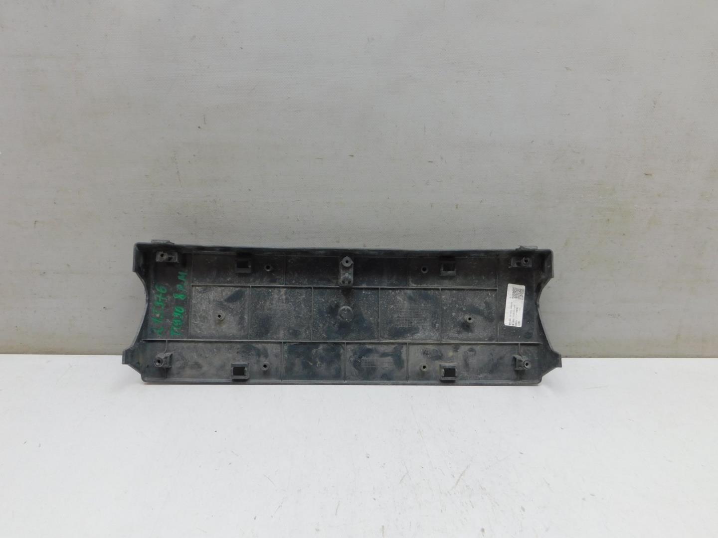 Накладка переднего бампера