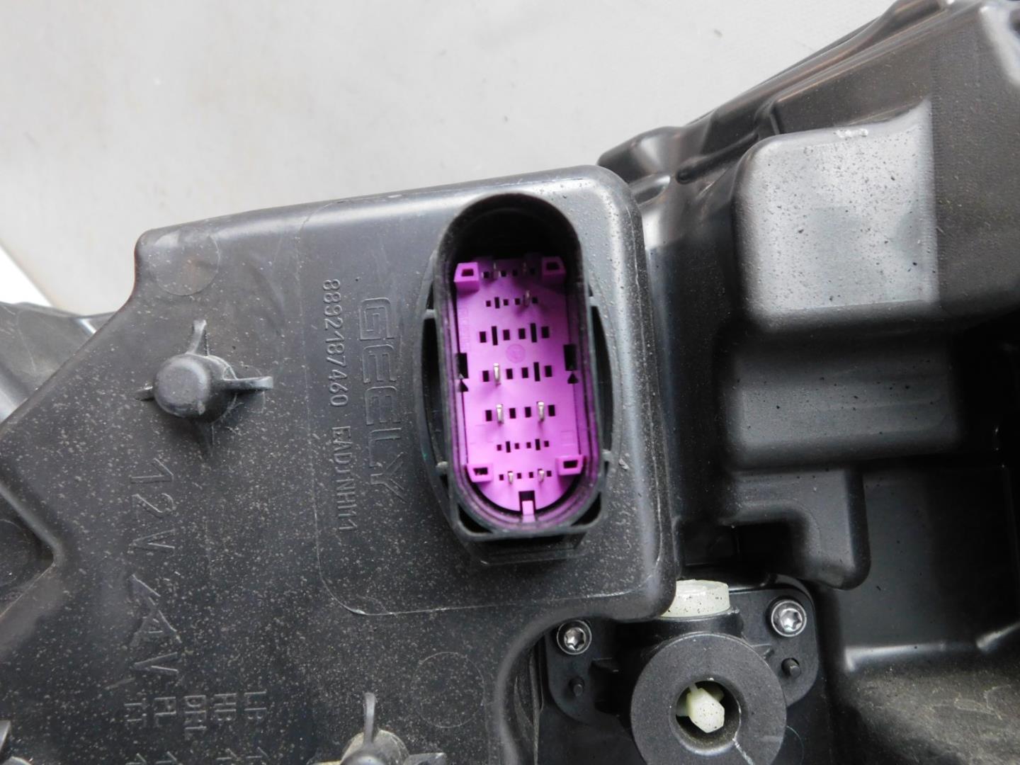 Фара правая