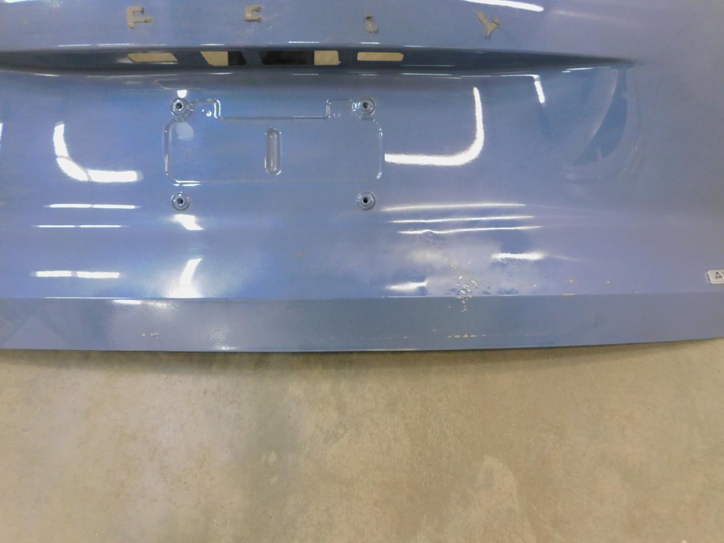 Дверь багажника