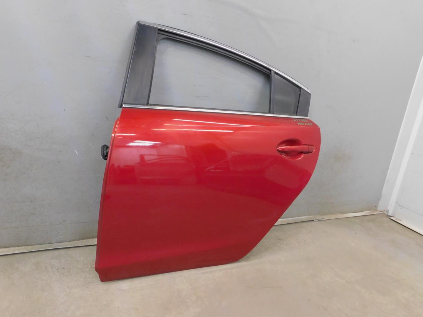 Дверь задняя левая
