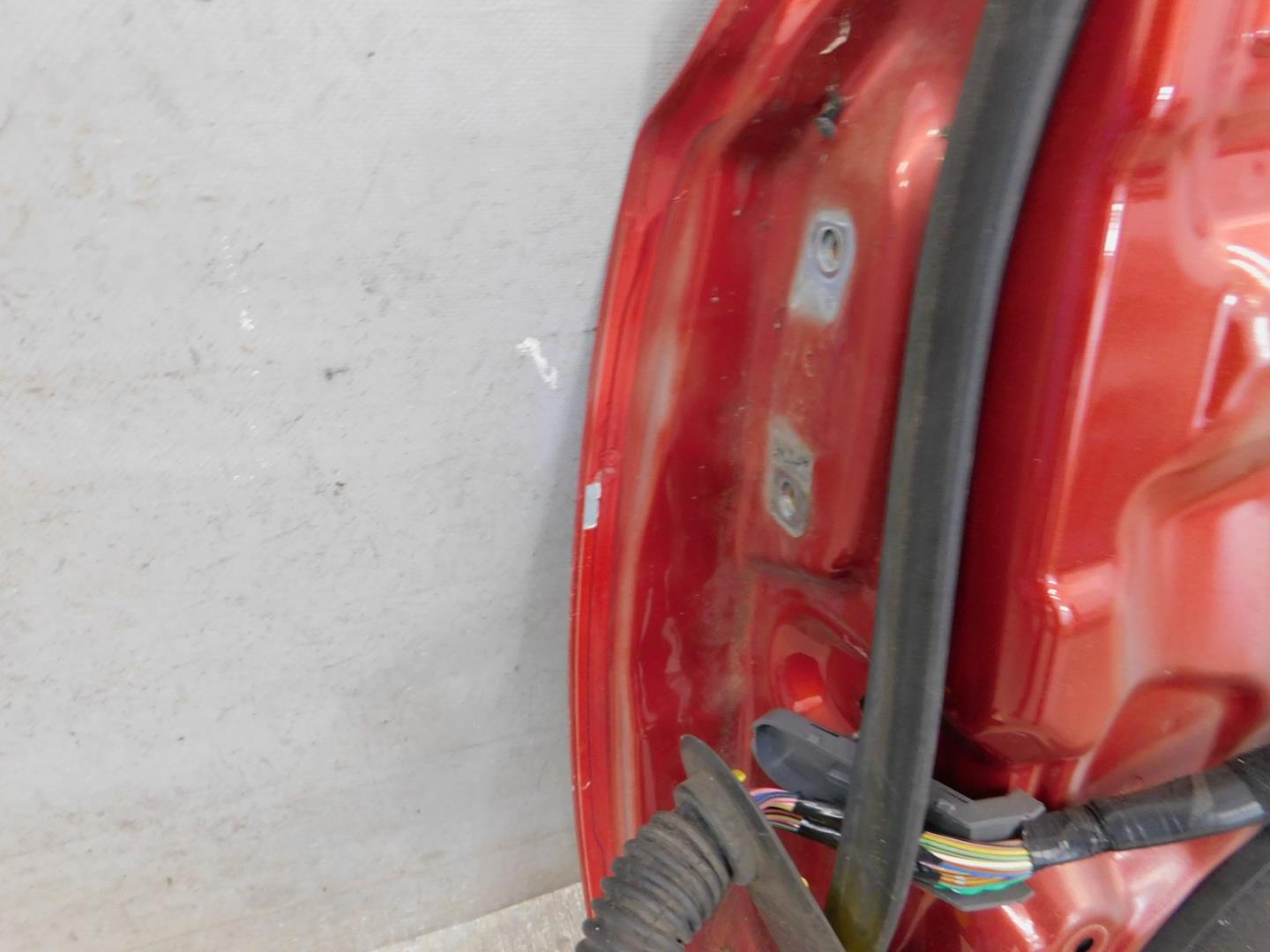 Дверь передняя правая