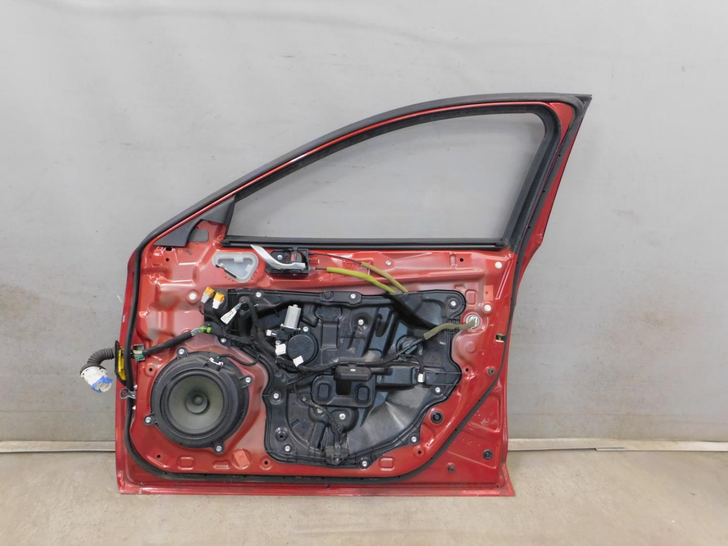 Дверь передняя правая