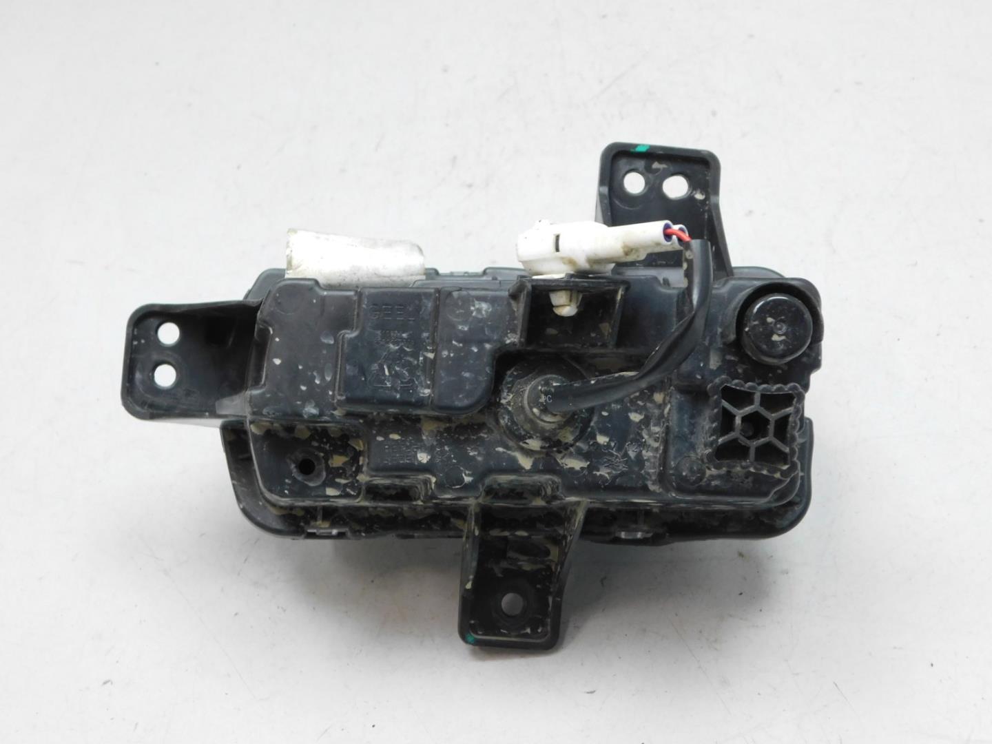 Фара противотуманная правая