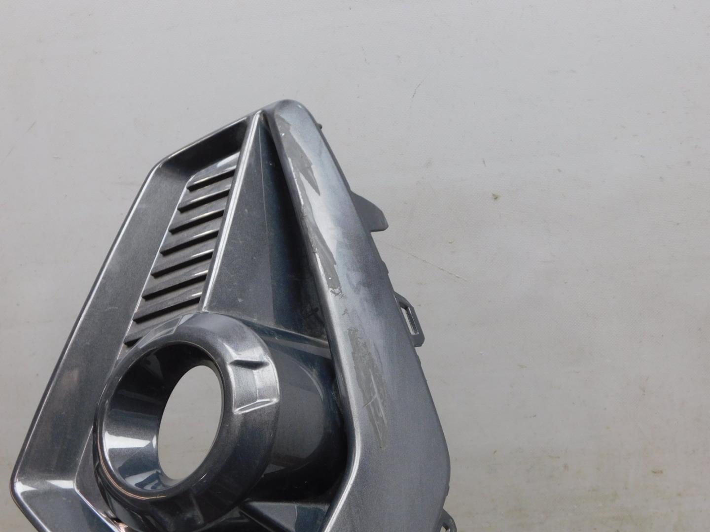 Решетка в бампер левая