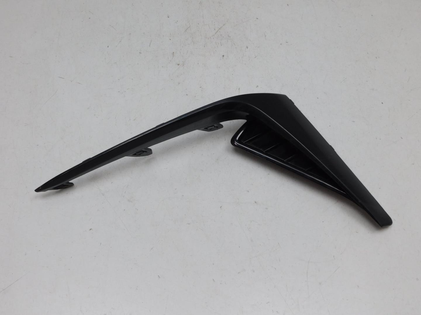 Накладка заднего бампера правая